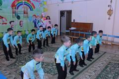 Балалардың балабақшамен қоштасу сәттерінен көрініс Мектепалды даярлық "Гүлдер", "Арғымақ", "Ертөстік" сыныптары