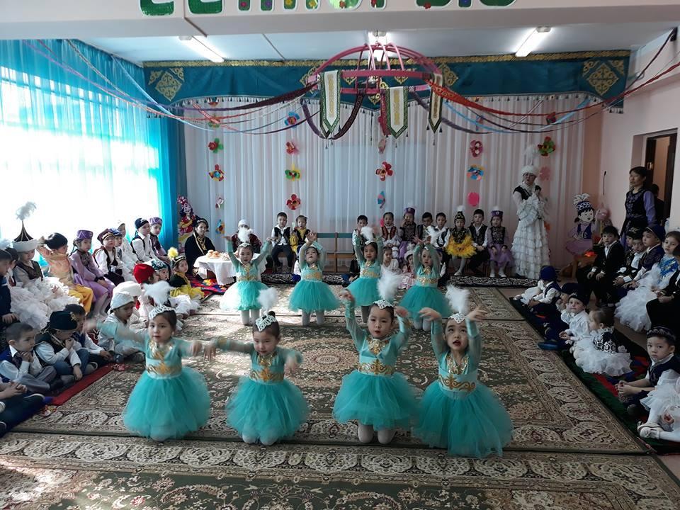 "Ұлыстың ұлы күні 22 - Наурызға" арналған балабақшаның мерекелік іс - шарасынан көрініс