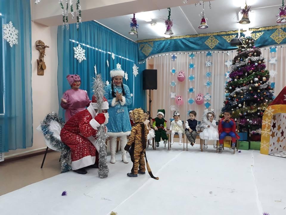 "Жаңа жыл" мерекесі қарсаңында ұйымдастырылған топтар арасындағы ертеңгіліктер