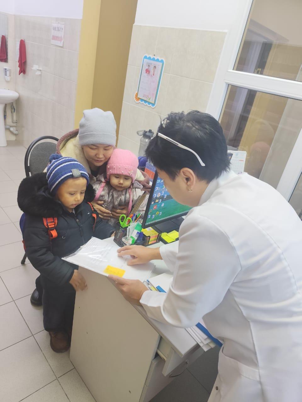 "Бала денсаулығына қалай көңіл бөлесіз?    Медбикенің кеңесі